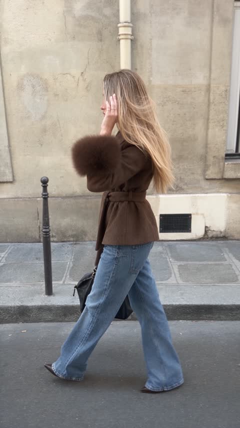 Kundinnen-Outfit 1